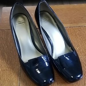 Black/ patent leather shoes